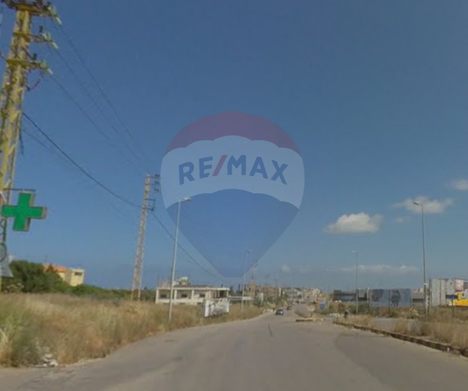 R9-2804 Plot Near Hozz Mall with Dual Road Access and Utilities — الصورة 2 من 5