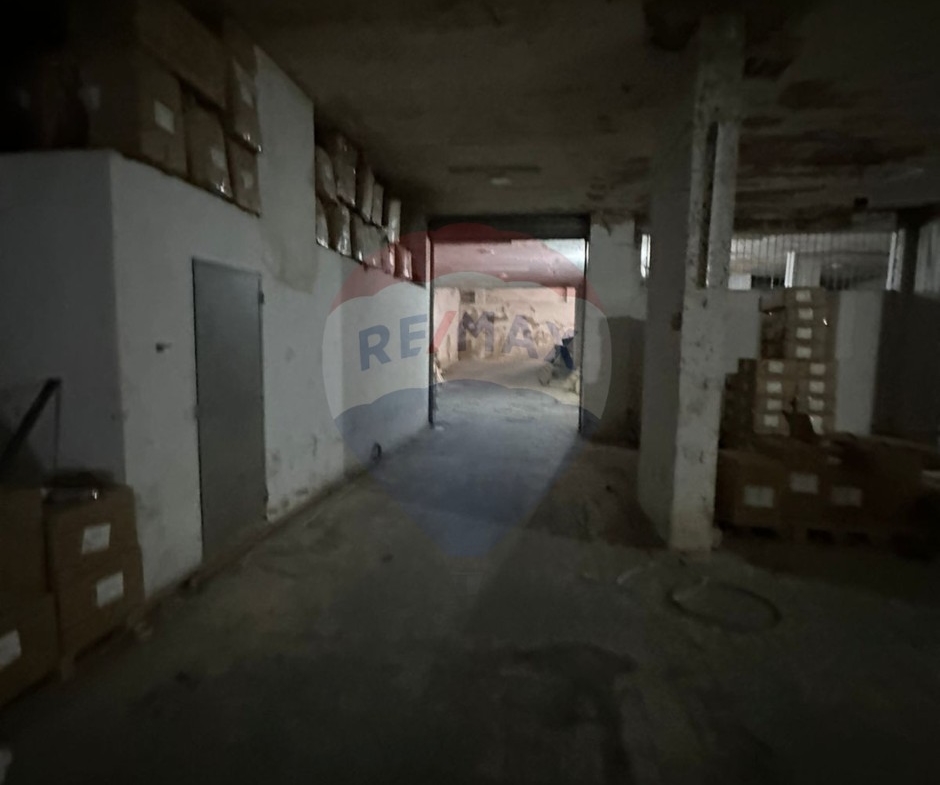 R9-2813 Warehouse for Sale in Thaqafa Street Tripoli – 850 m² — Photo 3 of 4