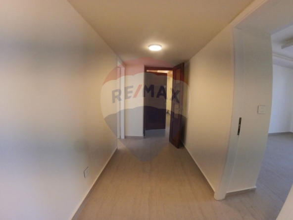 R9-2829 Luxury Apartment for Sale in Nadim El Jisr – 300 m² — Photo 4 of 13