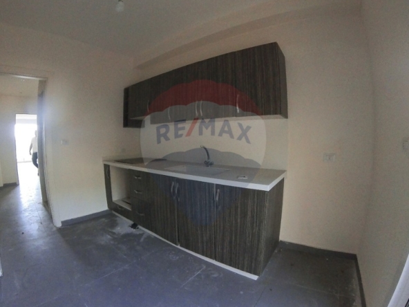 R9-2716 Well-Planned Apartment in Qalamoun – Tripoli — Photo 4 of 12