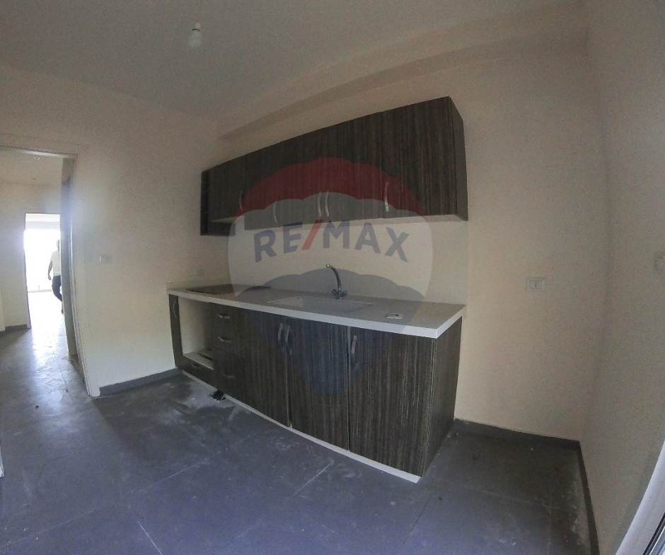 R9-2716 Well-Planned Apartment in Qalamoun – Tripoli — Photo 4 of 12