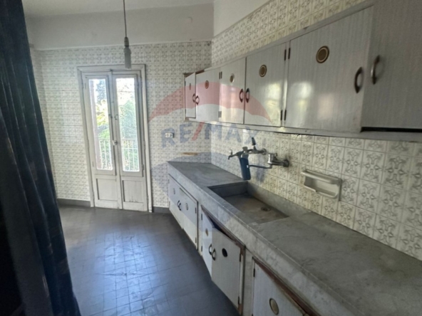 R9-2726 Apartment for Sale on Main Road – Miten Street — Photo 4 of 8