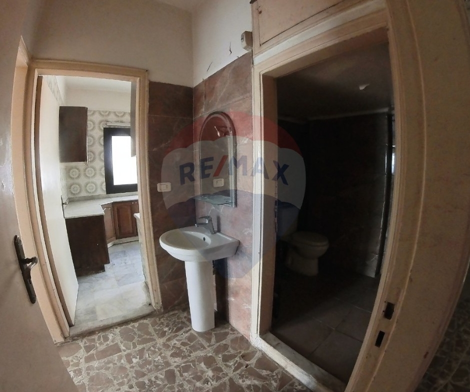 R9-2704 Apartment for Sale – Abou Samra, Tripoli — الصورة 4 من 11