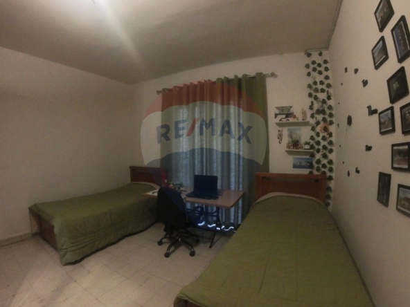 R9-2740 Apartment for Sale in Zahriyeh – Tripoli | 130m² — الصورة 4 من 6