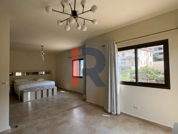 R9-2742 Spacious 3-Bedroom Apartment with Maid’s Room — الصورة 2 من 12