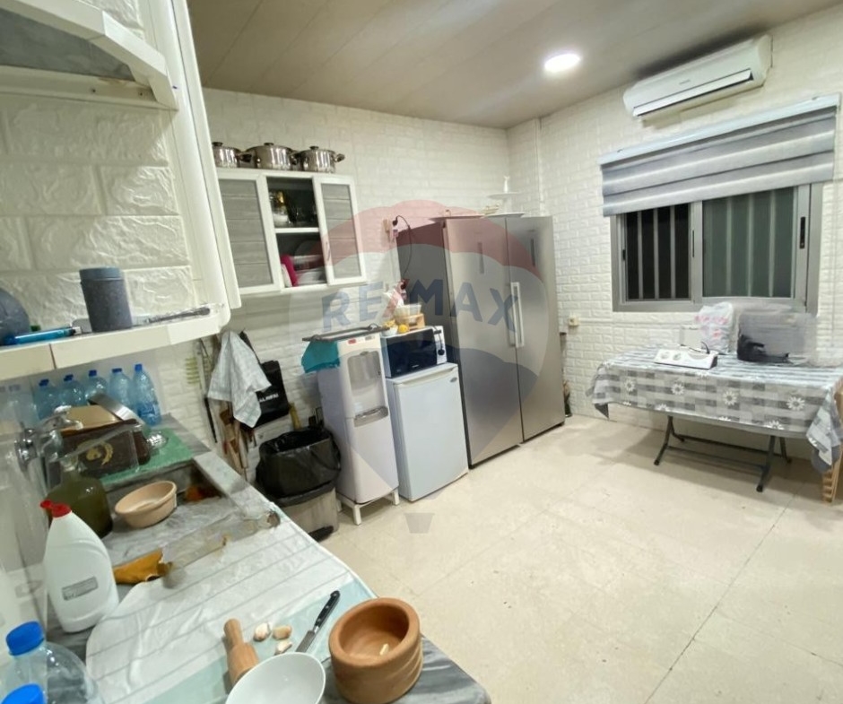 R9-2749 Exclusive 220m² Apartment for Sale in Sahat Dannawi – Abou Samra — الصورة 4 من 14