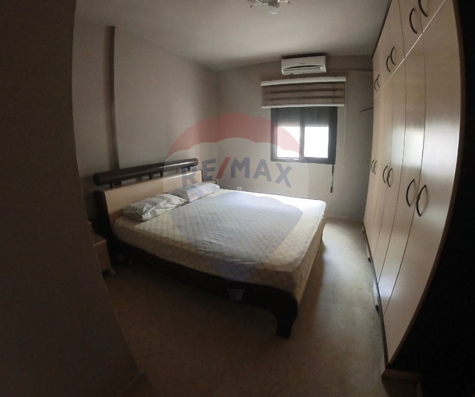 R9-2771 Sea View Apartment For Sale in Corniche el Mina - Tripoli — Photo 4 of 9