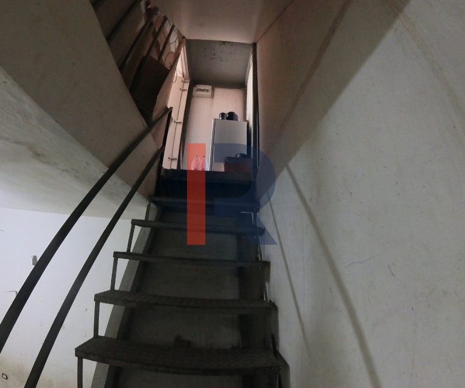 R9-2779 Commercial Shop For Sale in Azmi Balha Street Tripoli — Photo 4 of 8