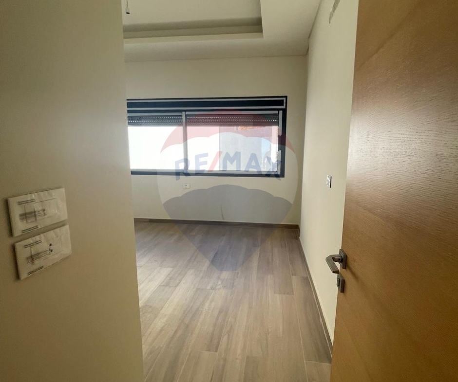R9-2782 Spacious 3BR Apartment in Balamand with Panoramic Balconies — الصورة 4 من 8