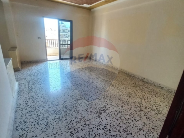 R9-2814 Apartment for Sale in Kobbeh Tripoli – 180 m² — الصورة 4 من 8