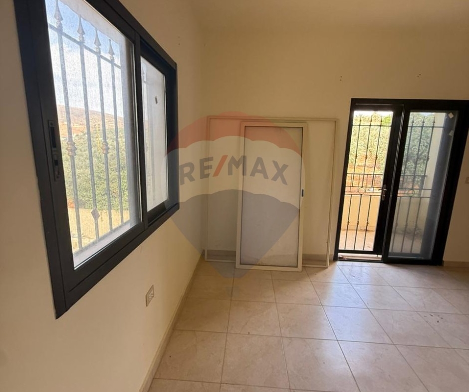 R9-2819 Apartment for Sale in Meryata Danniyeh — Photo 7 of 9