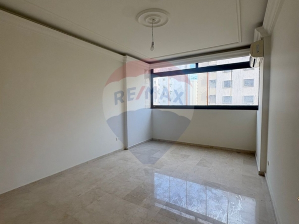 R9-2820 Prime 4th Floor Apartment in 24 Street — Photo 4 of 7
