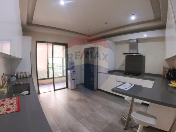 R9-2825  Apartment for Sale in Monla Tripoli  – 255 m² — الصورة 3 من 14