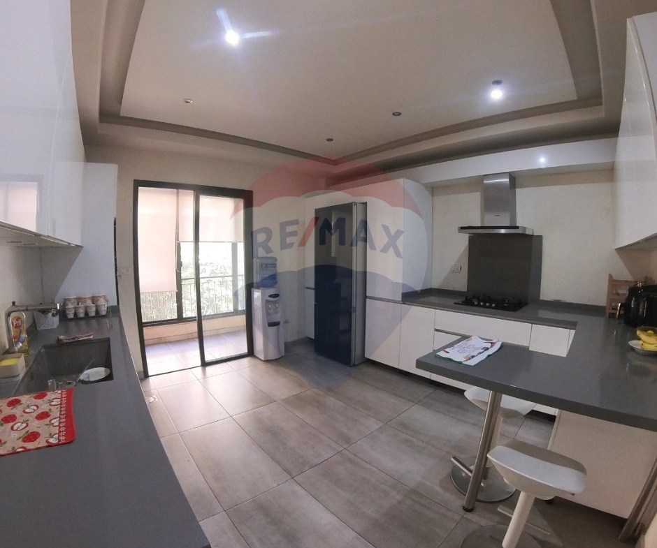 R9-2825  Apartment for Sale in Monla Tripoli  – 255 m² — الصورة 3 من 14