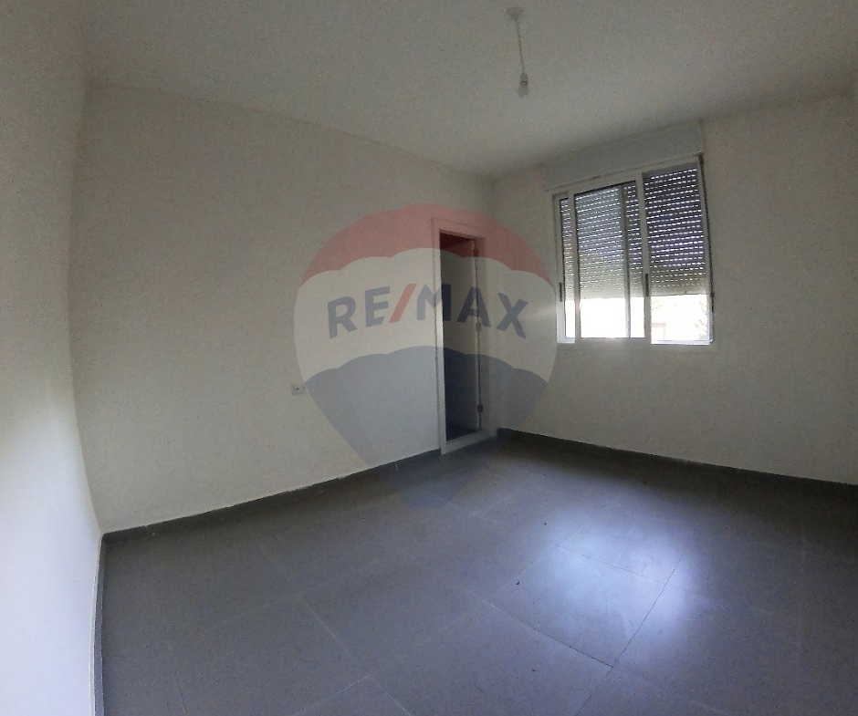 R9-2716 Well-Planned Apartment in Qalamoun – Tripoli — Photo 5 of 12