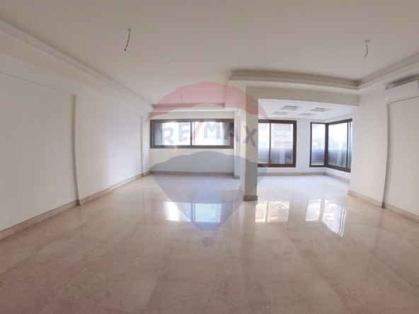 R9-2736 Super Deluxe Apartment for Sale – Jamil Adra Street — الصورة 5 من 10