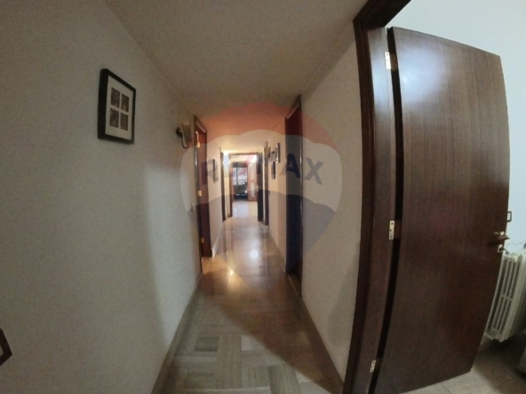 R9-2737 Spacious Apartment For Sale in Mina road - Tripoli — Photo 5 of 15
