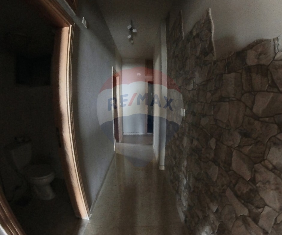 R9-2771 Sea View Apartment For Sale in Corniche el Mina - Tripoli — Photo 5 of 9