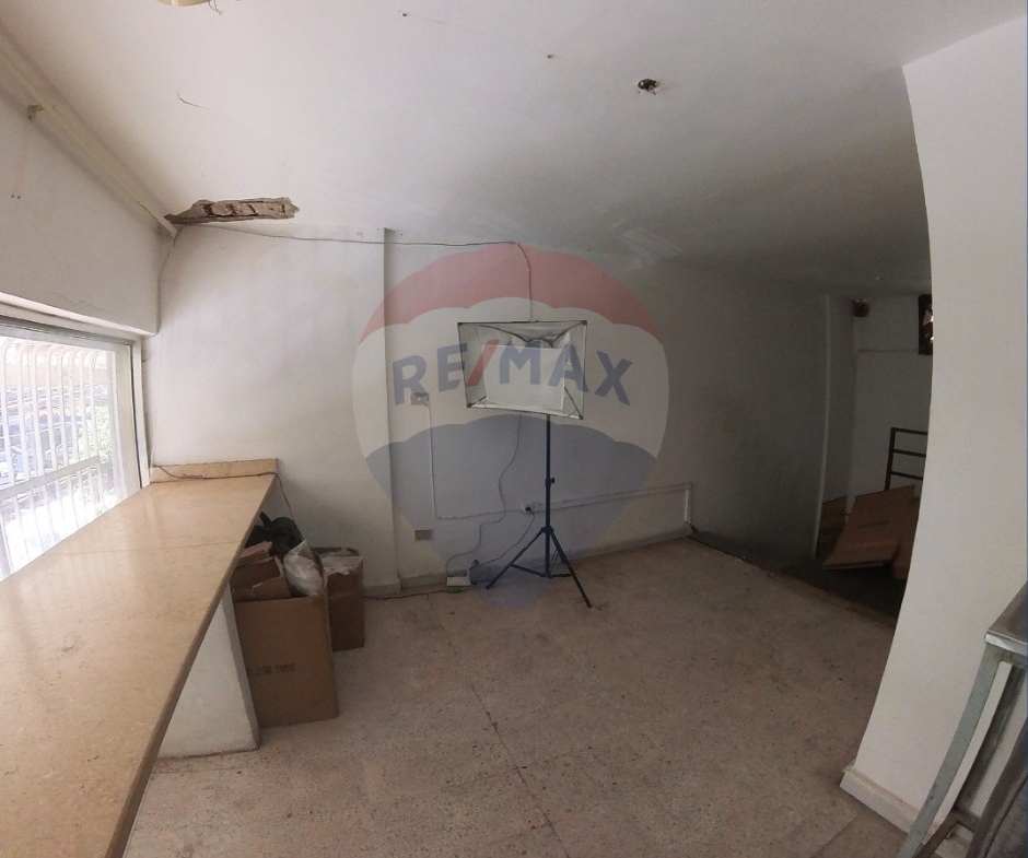 R9-2779 Commercial Shop For Sale in Azmi Balha Street Tripoli — Photo 5 of 8