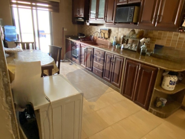 R9-2708 Central Apartment for Sale in Azmi Street – Tripoli — الصورة 5 من 8