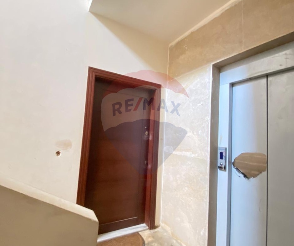 R9-2797 Apartment for Sale in Abou Samra Tripoli – 120 m² on 4th Floor — Photo 5 of 8