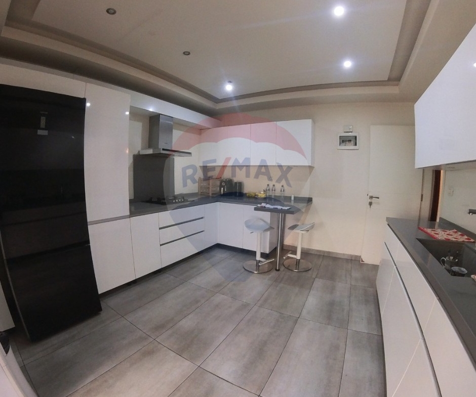 R9-2825  Apartment for Sale in Monla Tripoli  – 255 m² — الصورة 4 من 14