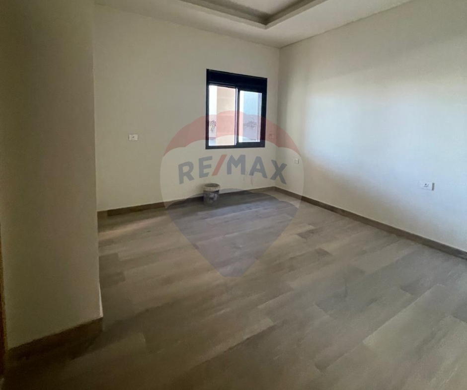 R9-2781 Lower-Ground Apartment with Panoramic Views in Balamand — Photo 4 of 9