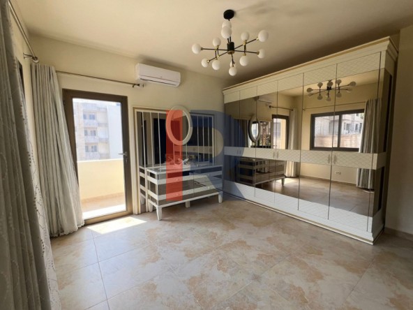R9-2742 Spacious 3-Bedroom Apartment with Maid’s Room — الصورة 5 من 12