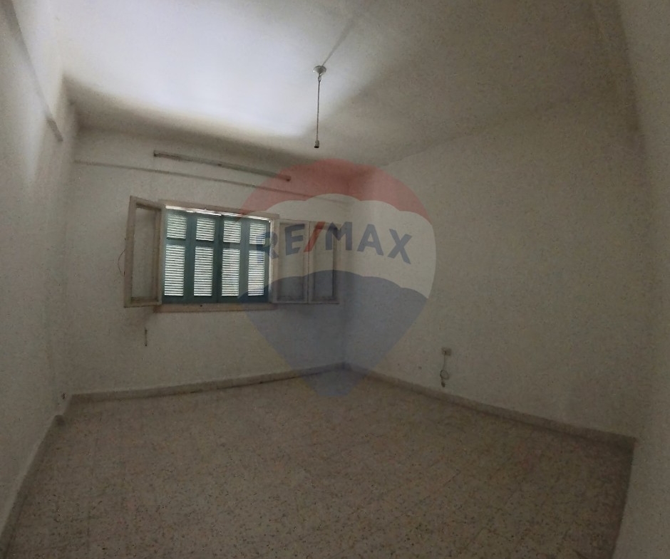 R9-2704 Apartment for Sale – Abou Samra, Tripoli — الصورة 7 من 11