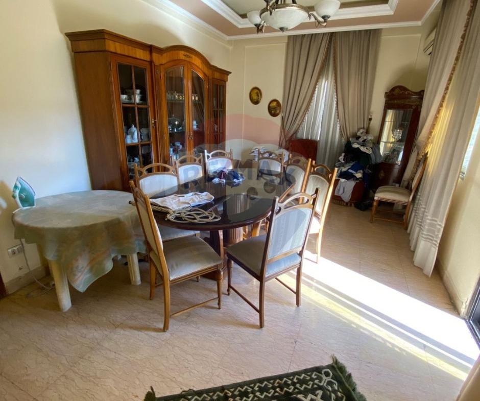 R9-2708 Central Apartment for Sale in Azmi Street – Tripoli — الصورة 7 من 8