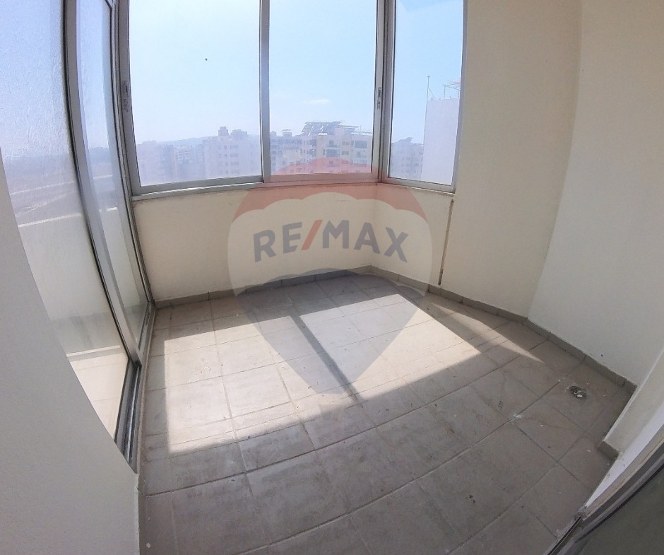 R9-2710 Three Bedrooms ApartmentFor Rent Tripoli — Photo 4 of 9