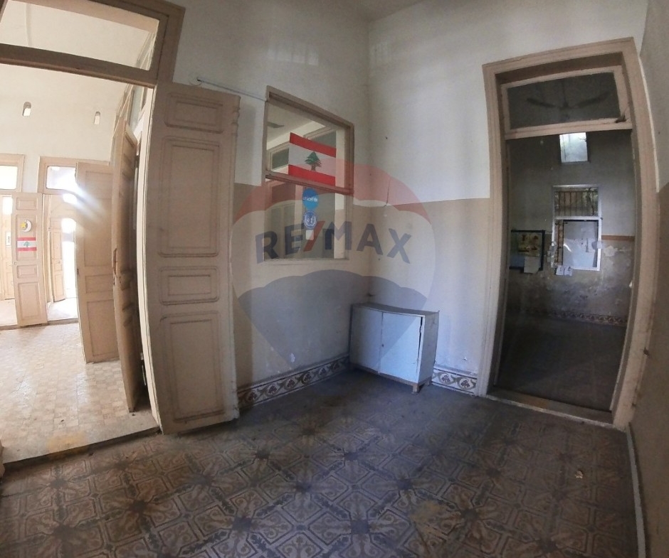 R9-2828 Old Building for Sale Near Tripoli Castle – 840 m² — الصورة 7 من 13