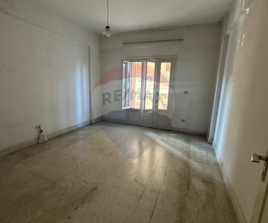 R9-2726 Apartment for Sale on Main Road – Miten Street — Photo 8 of 8