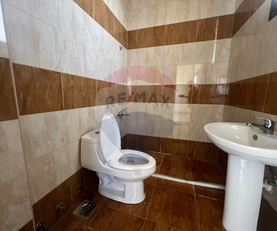 R9-2743 Elegant 3-Bedroom Apartment with Maid’s Room – 180m² — Photo 6 of 10