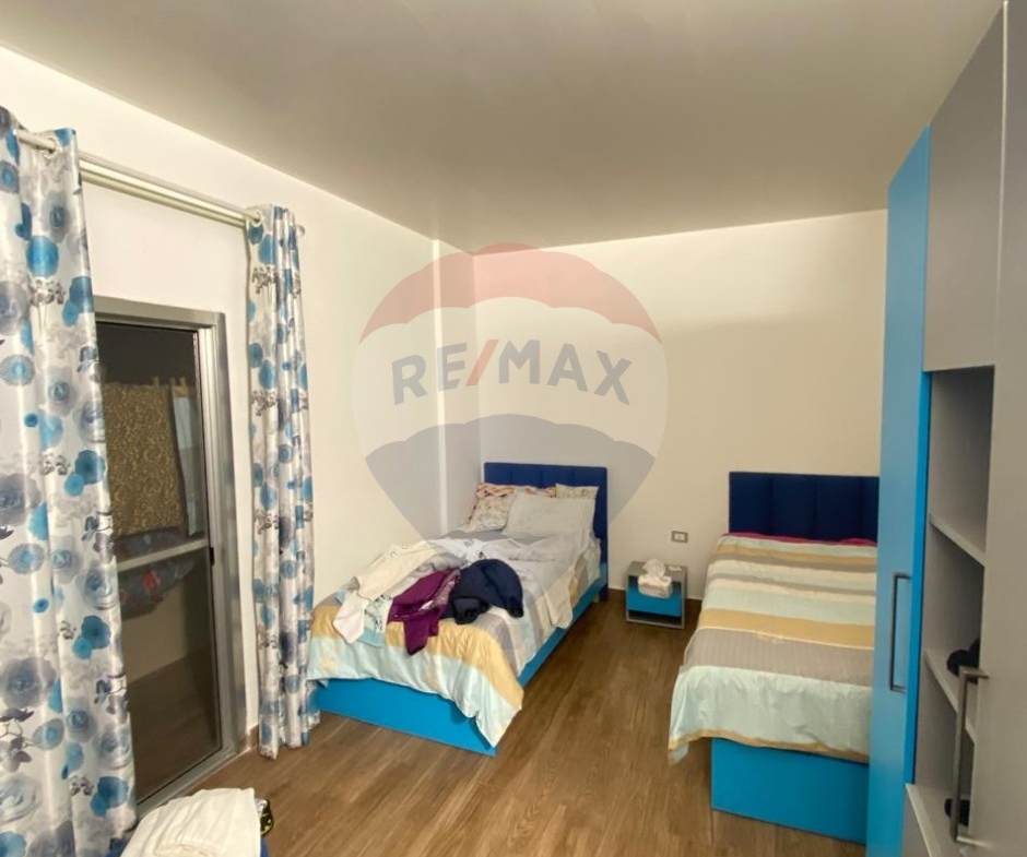 R9-2749 Exclusive 220m² Apartment for Sale in Sahat Dannawi – Abou Samra — الصورة 8 من 14