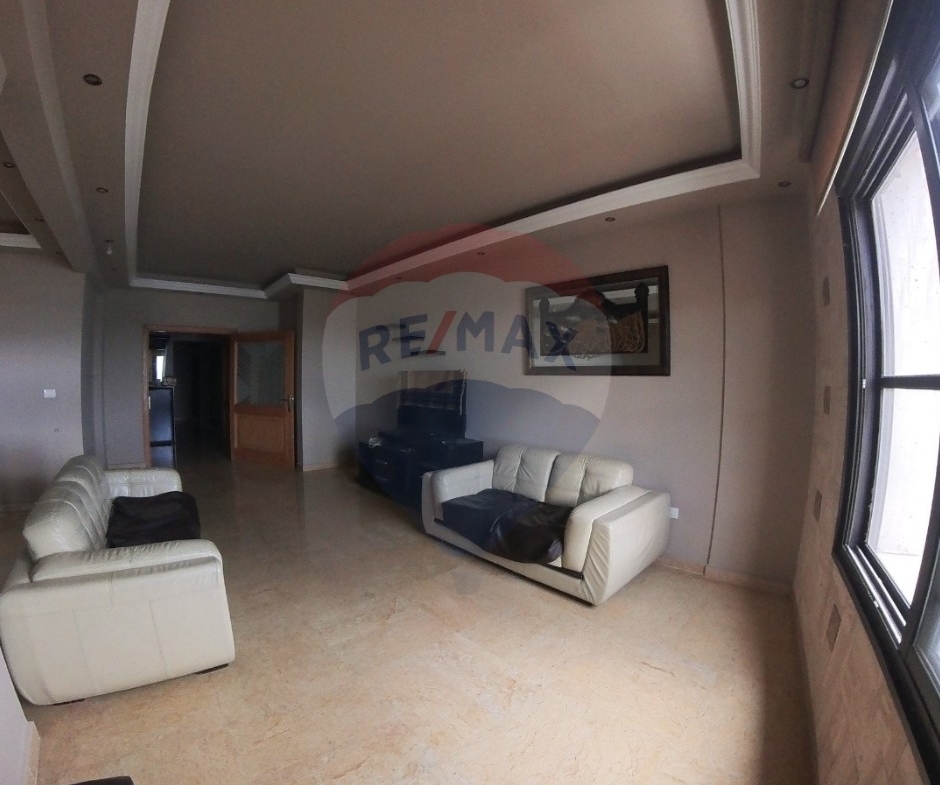 R9-2771 Sea View Apartment For Sale in Corniche el Mina - Tripoli — Photo 8 of 9