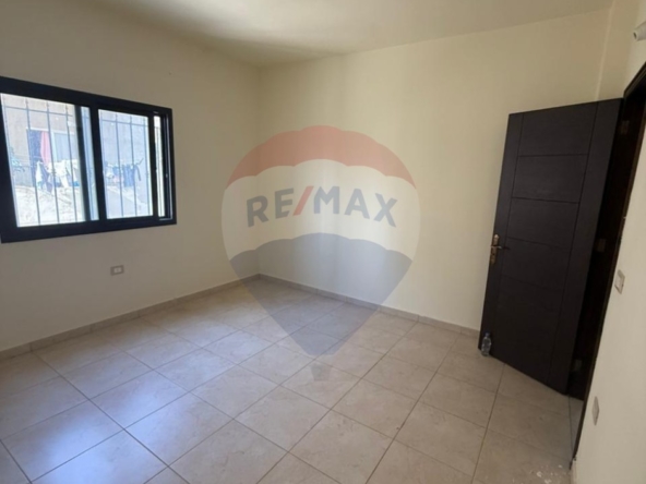R9-2819 Apartment for Sale in Meryata Danniyeh — Photo 3 of 9