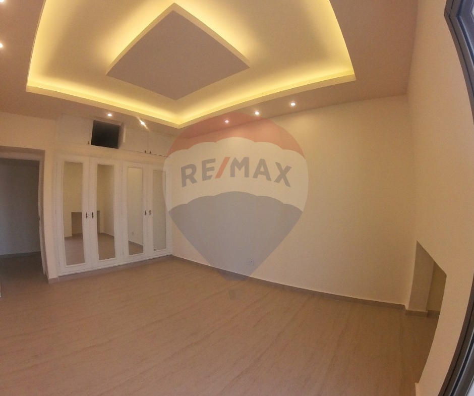 R9-2829 Luxury Apartment for Sale in Nadim El Jisr – 300 m² — Photo 8 of 13