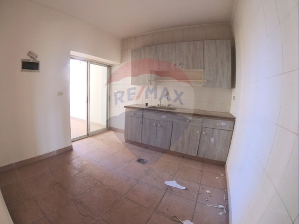 R9-2710 Three Bedrooms ApartmentFor Rent Tripoli — Photo 3 of 9