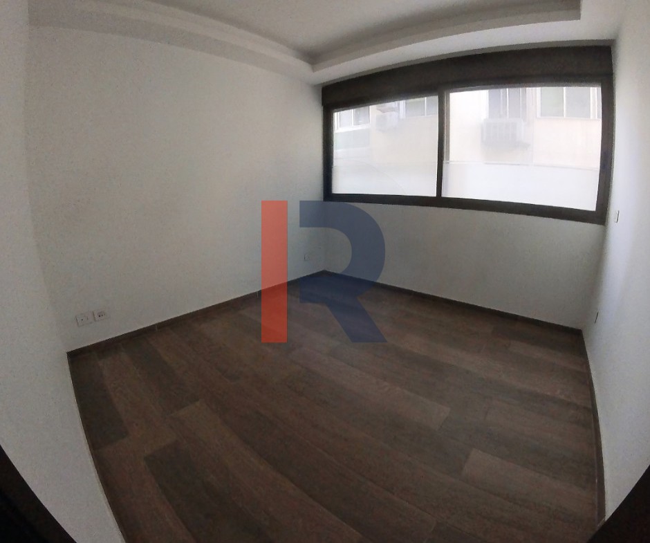 R9-2735 Luxury 200m² Apartment For Sale On Jamil Adra Street — الصورة 7 من 8