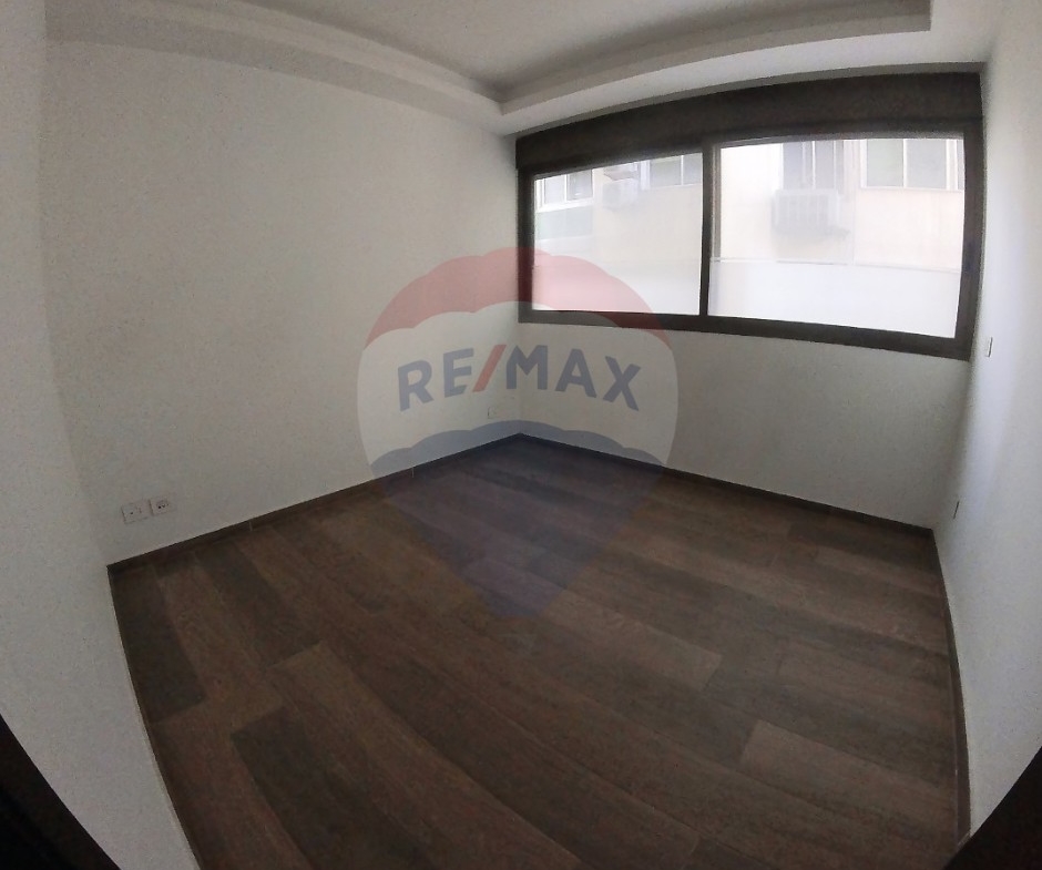 R9-2736 Super Deluxe Apartment for Sale – Jamil Adra Street — الصورة 9 من 10
