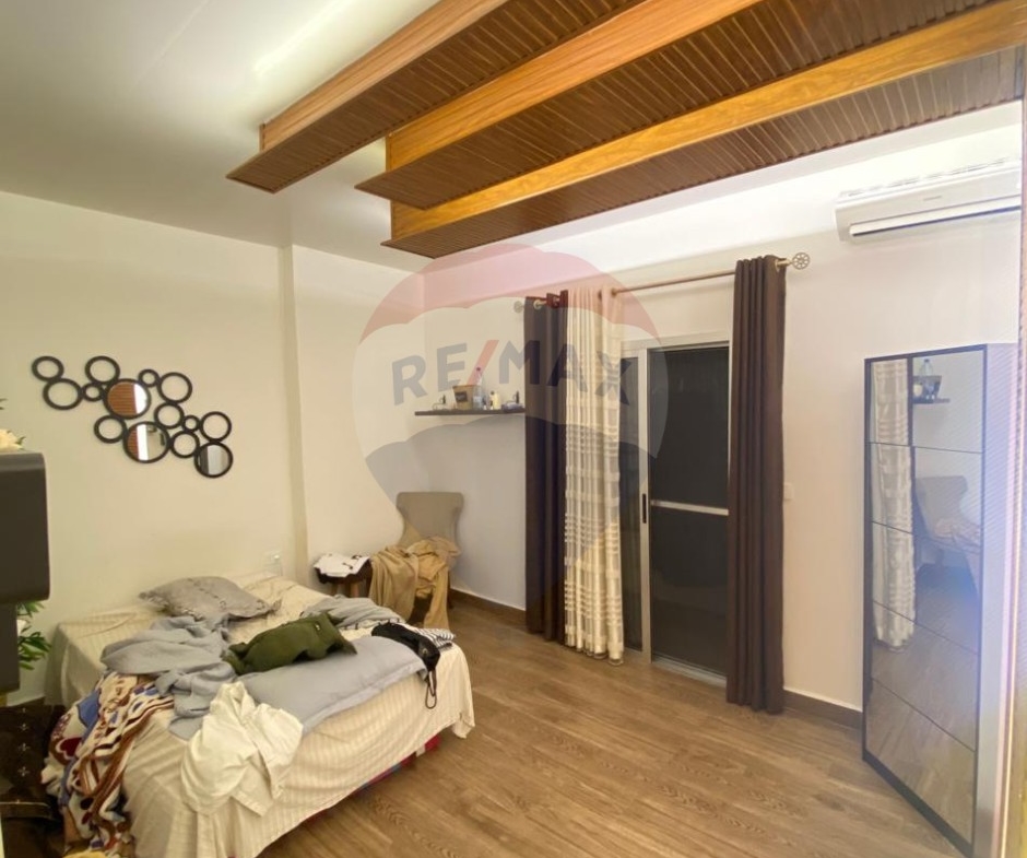 R9-2749 Exclusive 220m² Apartment for Sale in Sahat Dannawi – Abou Samra — الصورة 9 من 14