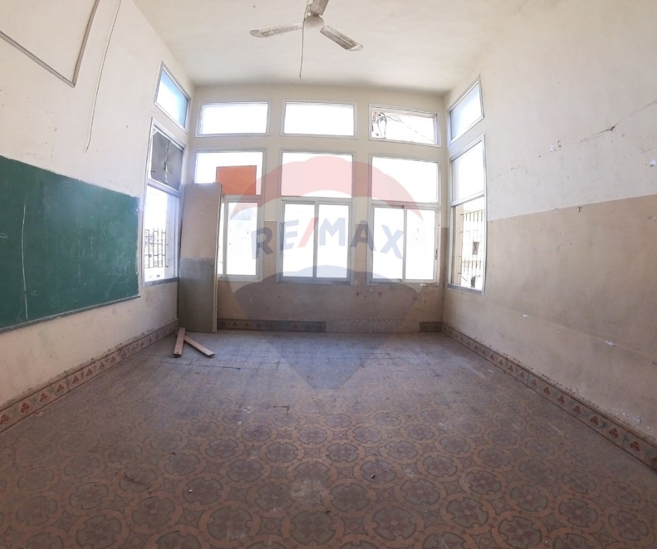 R9-2828 Old Building for Sale Near Tripoli Castle – 840 m² — الصورة 9 من 13