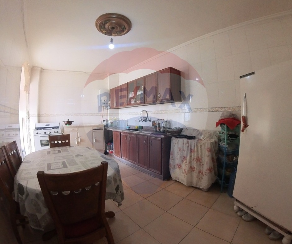 R9-2885 Apartment for Sale in Abou Samra Tripoli – 200 m² — Photo 1 of 10