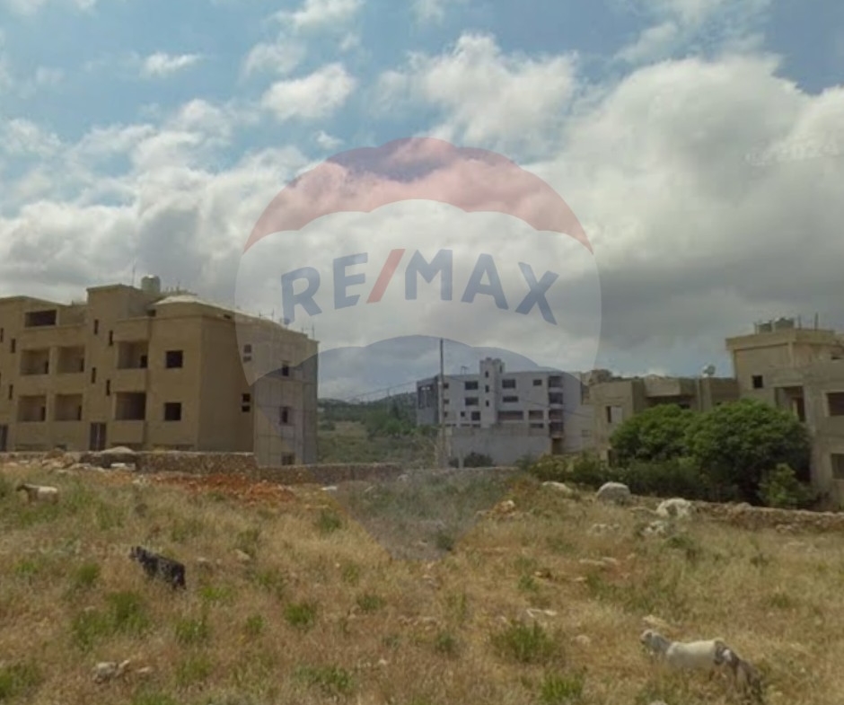 R9-2889 Land for Sale in Btouratij Koura – 600 m² Zoning 20/40 with Road & Utilities — Photo 2 of 2