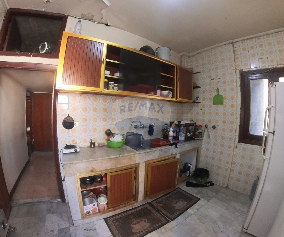 R9-2896 Apartment for Sale in Abou Samra Tripoli – 200 m², 3rd Floor with Laundry Room — Photo 2 of 7