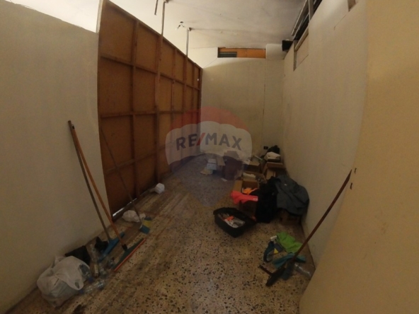 R9-2881 Showroom for Sale in Mina Tripoli – 1000 m² Commercial Space — الصورة 3 من 17