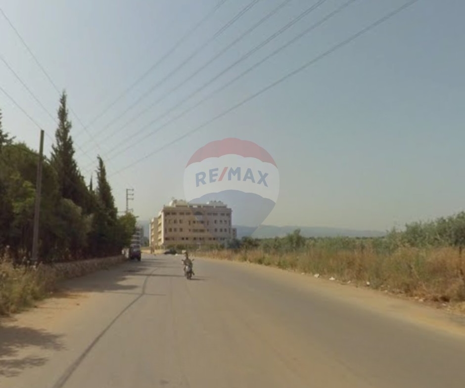 R9-2906 Land for Sale in Abou Samra Tripoli – 14,200 m² Residentia — الصورة 2 من 3