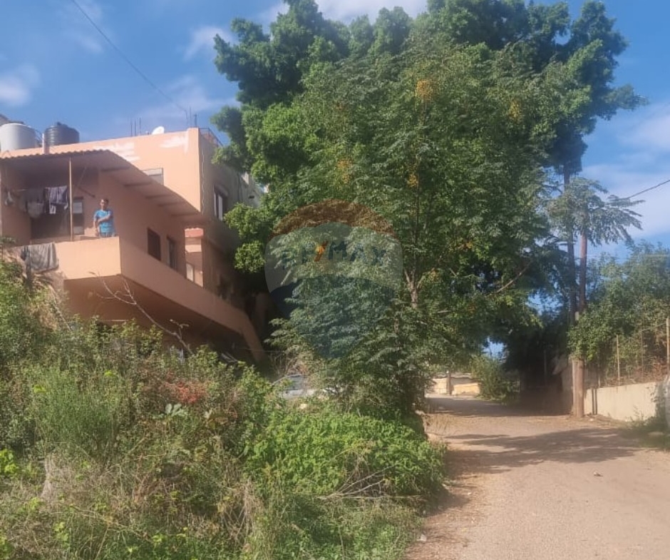 R9-2907 Land for Sale in Nakhleh Koura – 1,400 m² Residential, Zoning 25/50 — الصورة 3 من 3