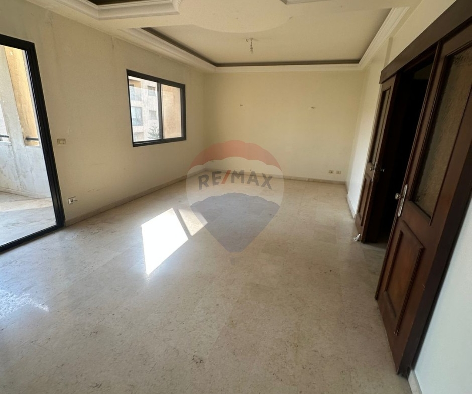 R9-2863 Spacious 4th Floor Rental in Tripoli – 3 Bedrooms — Photo 4 of 8
